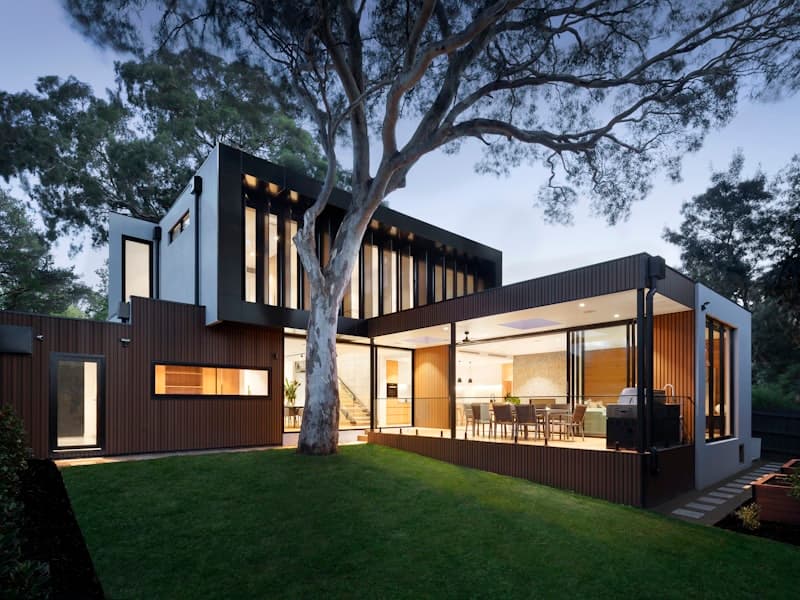 Luxury Villa with Garden in Kensington